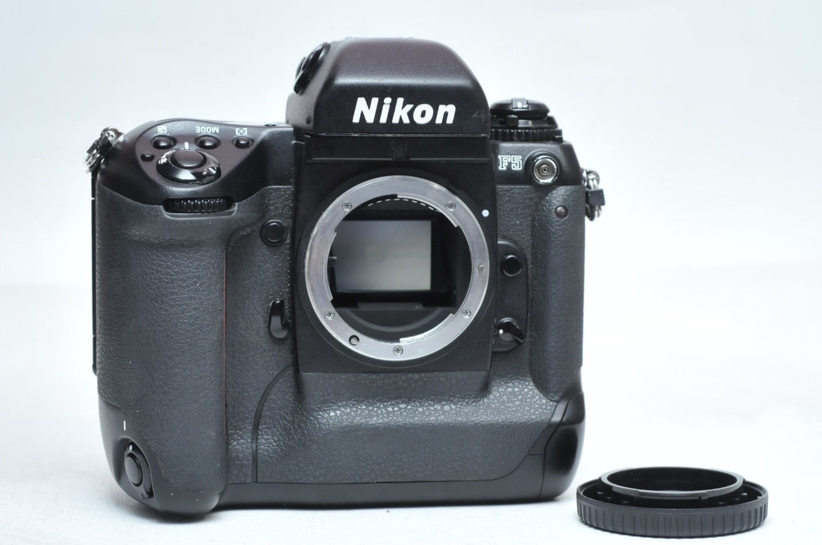 Nikon 35mm f5